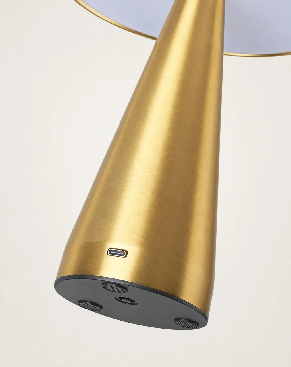 Base of cordless lamp with charging port