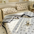 Butterfly print bedding set with gray reverse