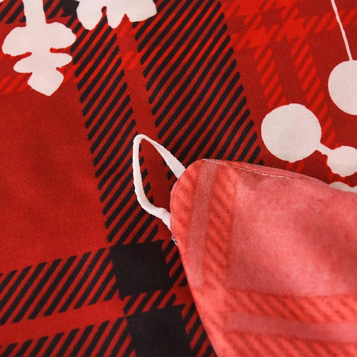 Corner tie on Christmas plaid duvet cover