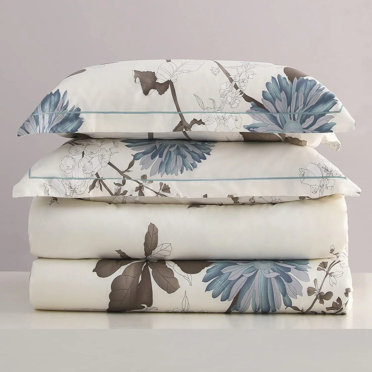 Folded botanical bedding set
