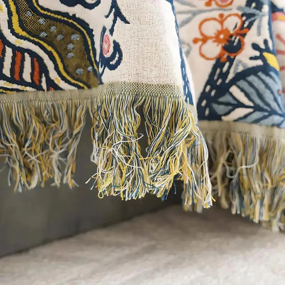 Fringe edge of cotton gauze throw