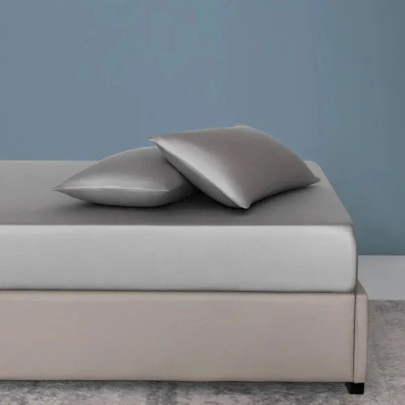 Light gray bamboo fitted sheet with pillowcases