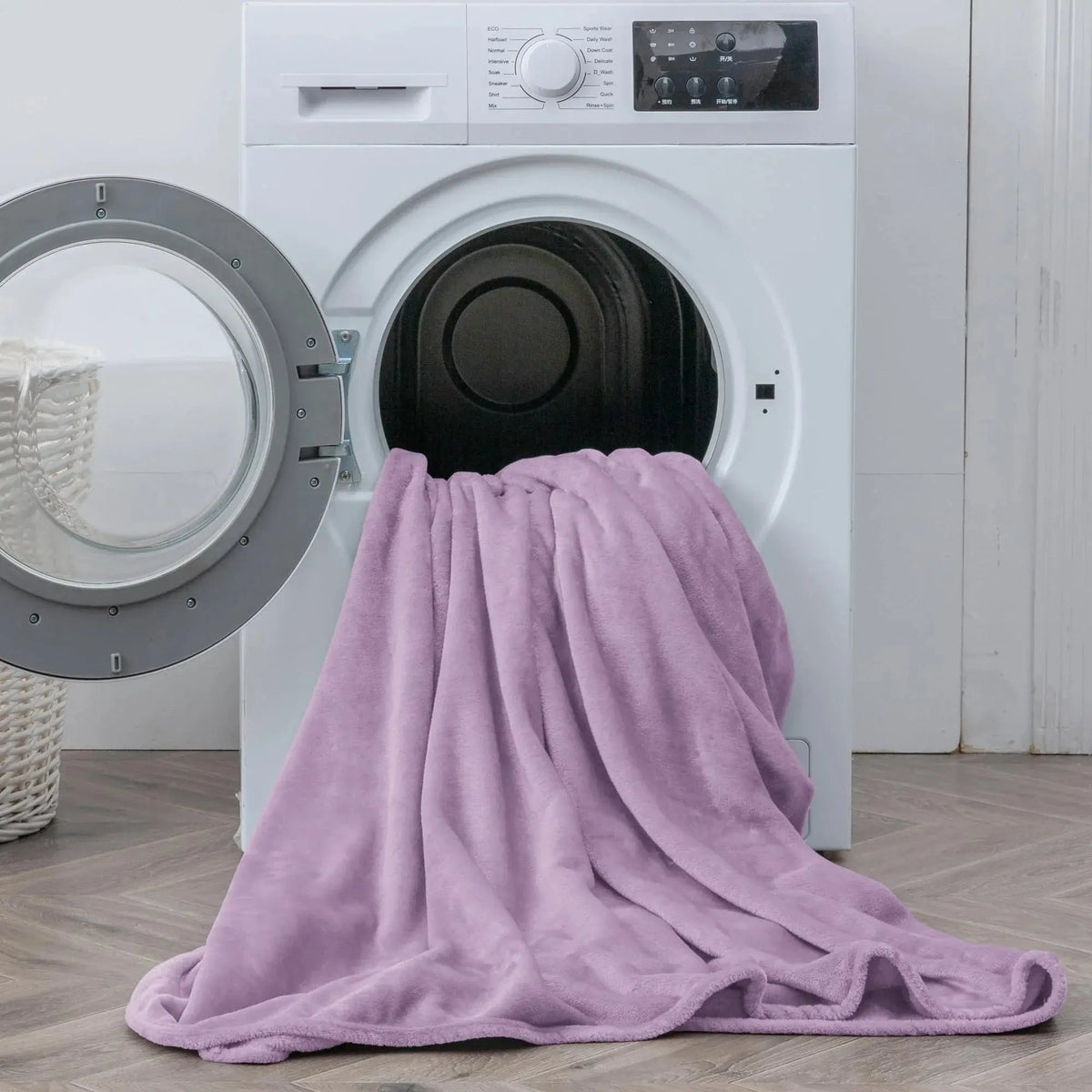 Machine washable fleece sheet in washing machine