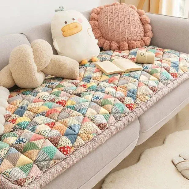 Quilted patchwork sofa mat with duck plush
