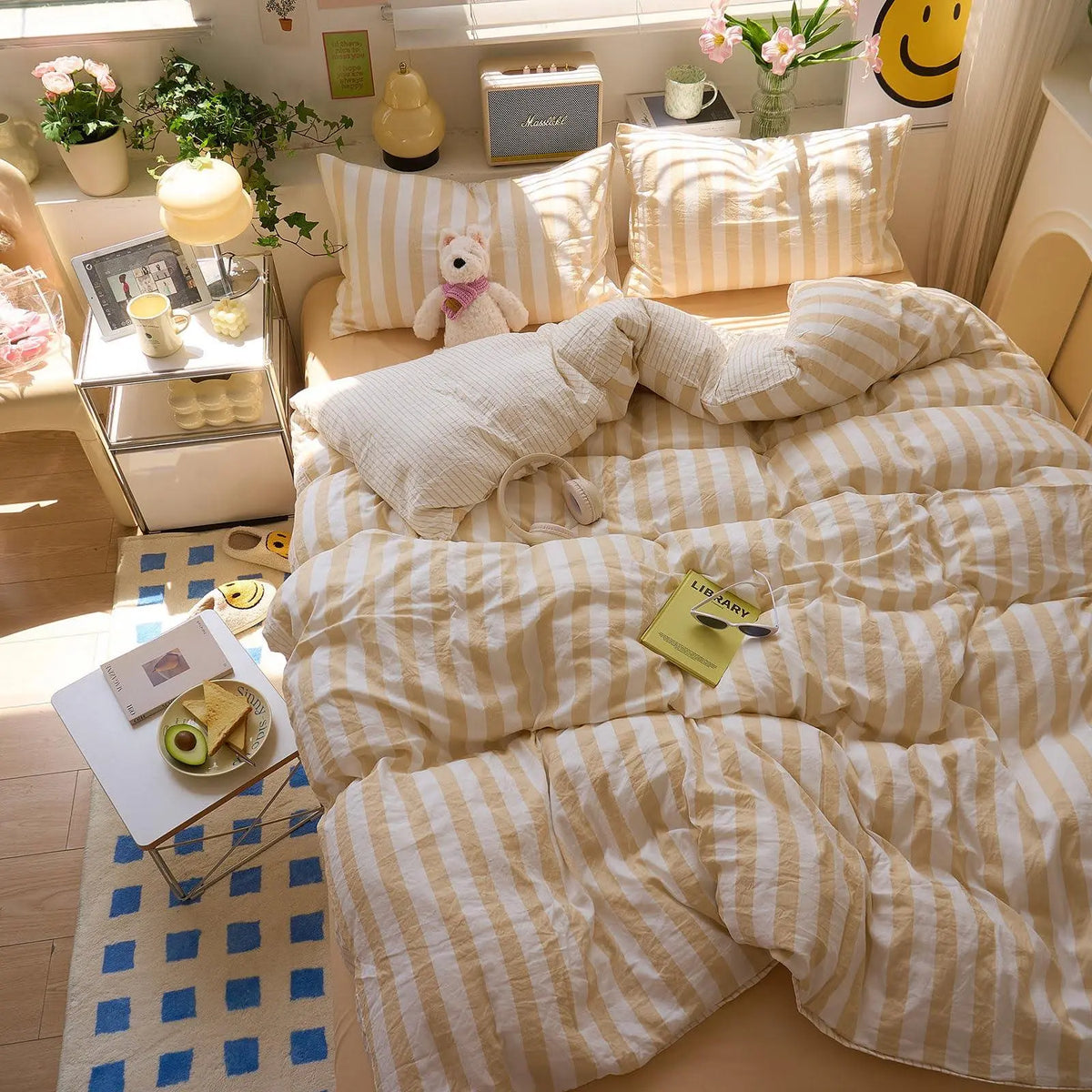 Relaxed yellow striped quilt set