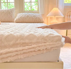 Smoothing cream fleece fitted sheet