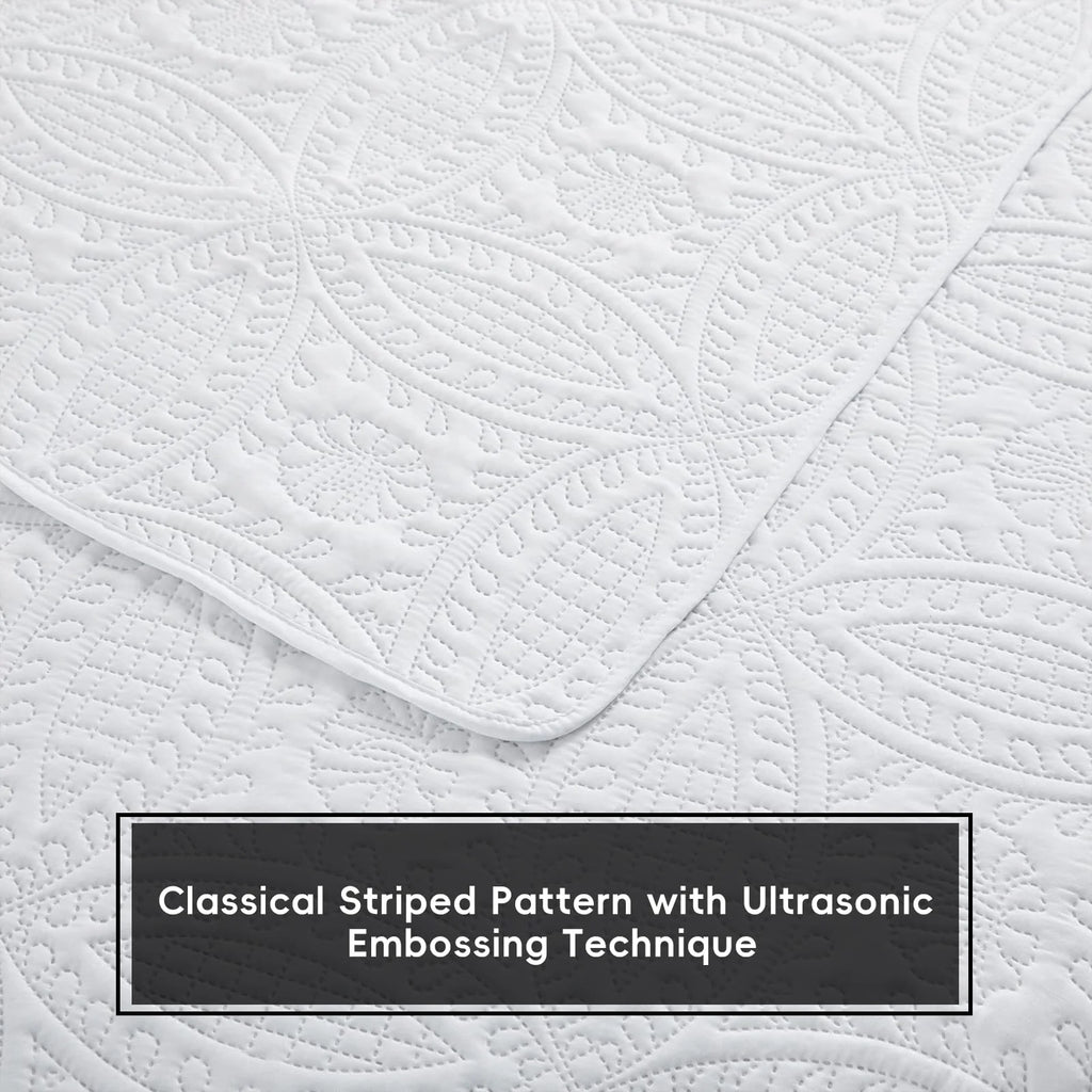 Ultrasonic embossed pattern on quilt