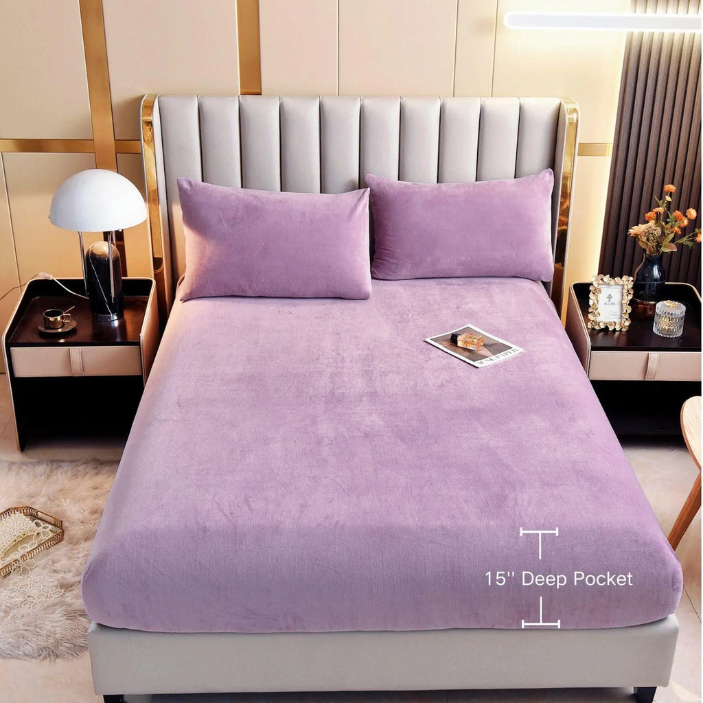 Velvet fitted sheet with 15 inch deep pocket